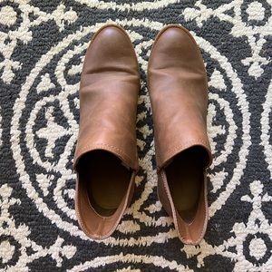 Used like new Cognac booties